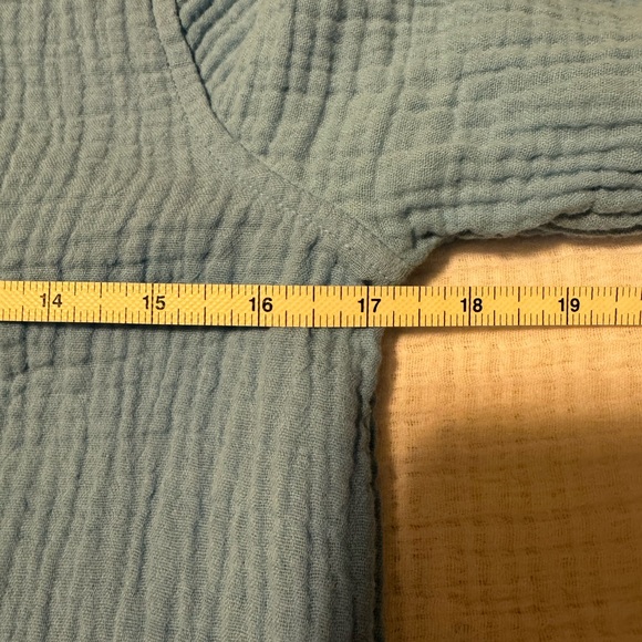 [LILLY PULITZER] Geanie Button-Down in ‘Frenchie Blue’ - Picture 9 of 10